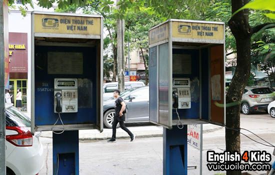 Bốt điện thoại công cộng tiếng anh là gì