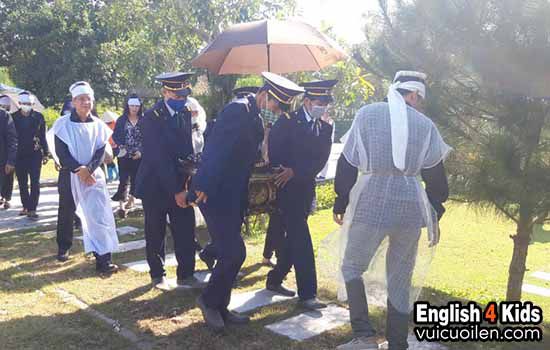 Nhân viên tang lễ tiếng anh là gì