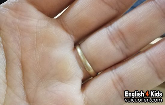 Vàng tiếng anh là gì